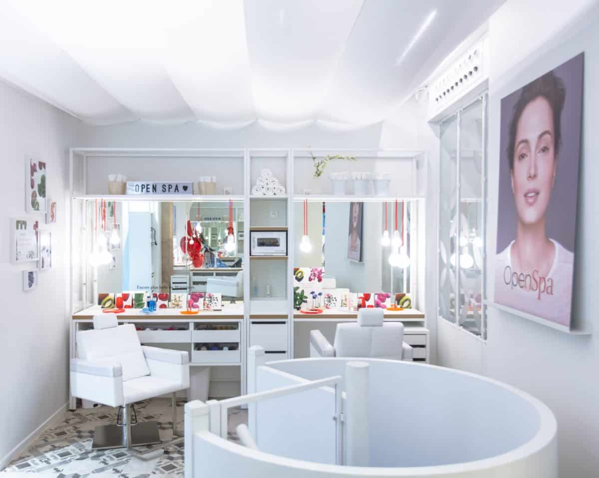 Clarins ouvre sa première boutique Open Spa à Paris