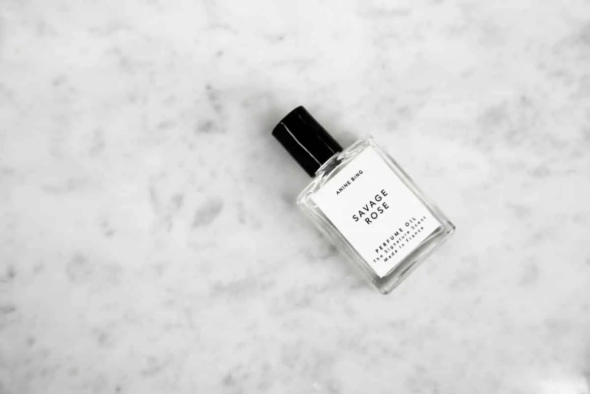 Anine Bing lance sa 1ère fragrance, Savage Rose