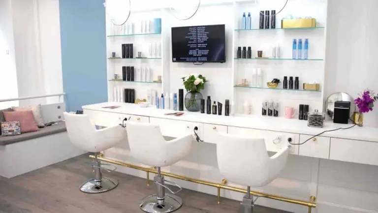 L'inédit bar à brushing Holly ! arrive à Paris