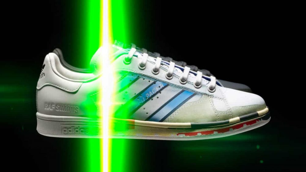 Raf Simons réinterprète 3 modèles d'Adidas pour Tom Greyhound