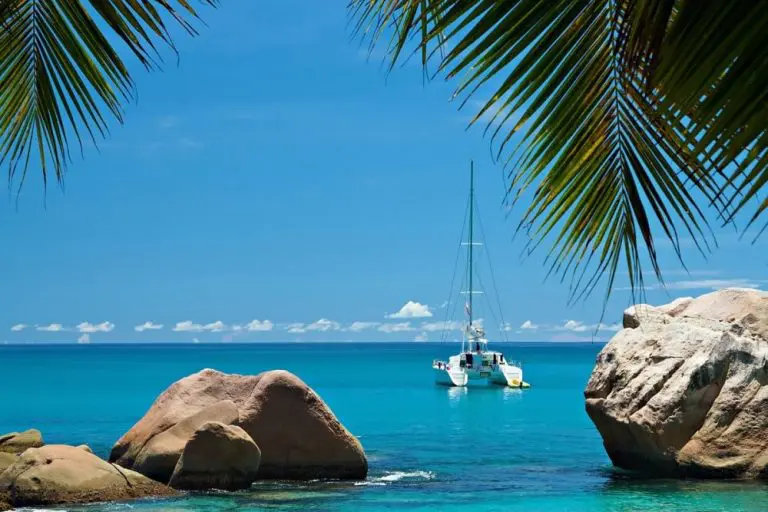 Cool Sailing, la catamaran qui met le cap sur la Corse
