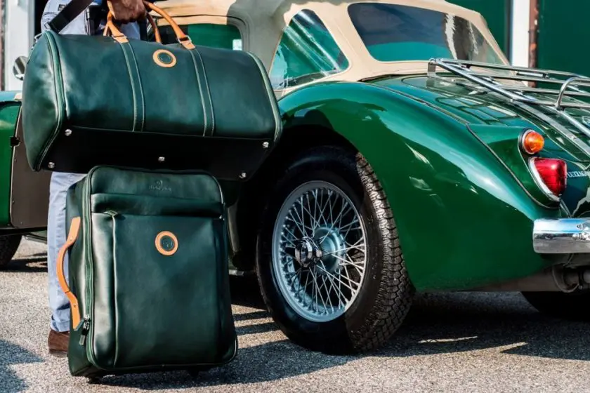 The Outlierman, les accessoires des rallyes chics