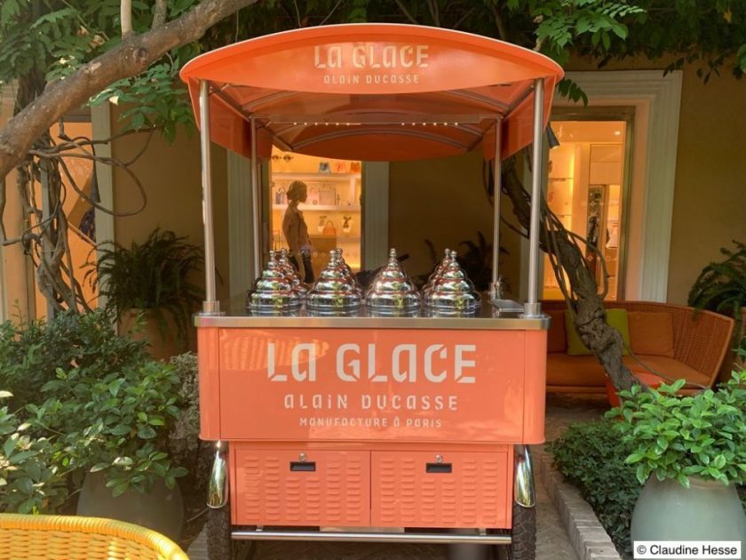 Louis Vuitton dévoile sa nouvelle table estivale au cœur de Saint-Tropez