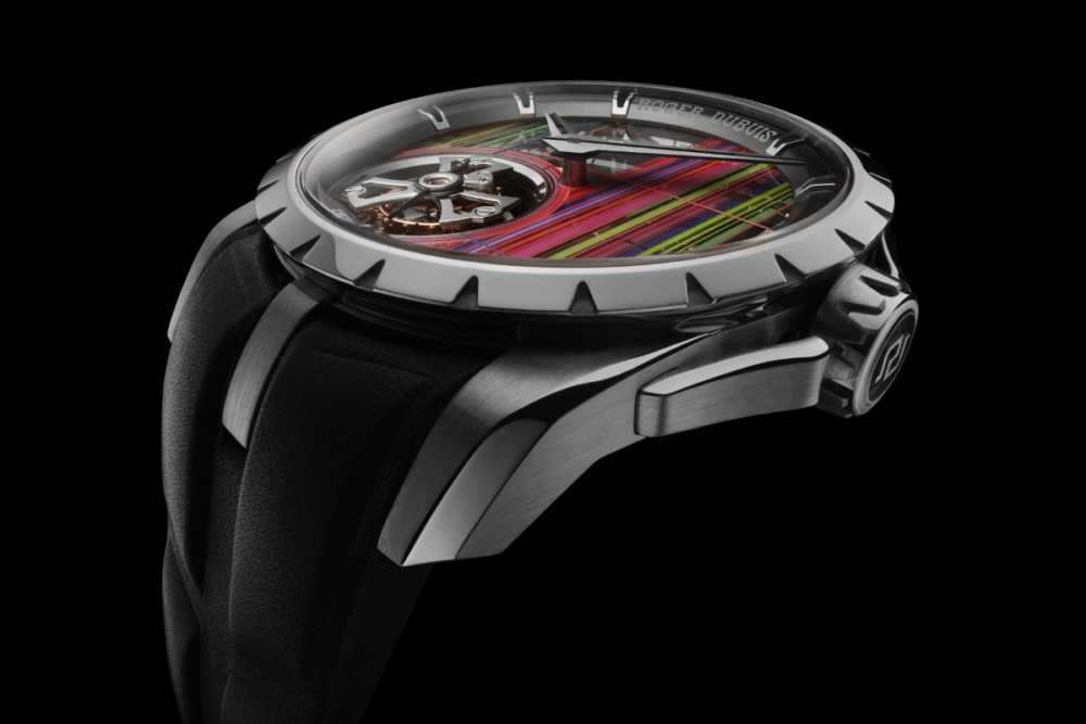 Roger Dubuis montre au cadran peint