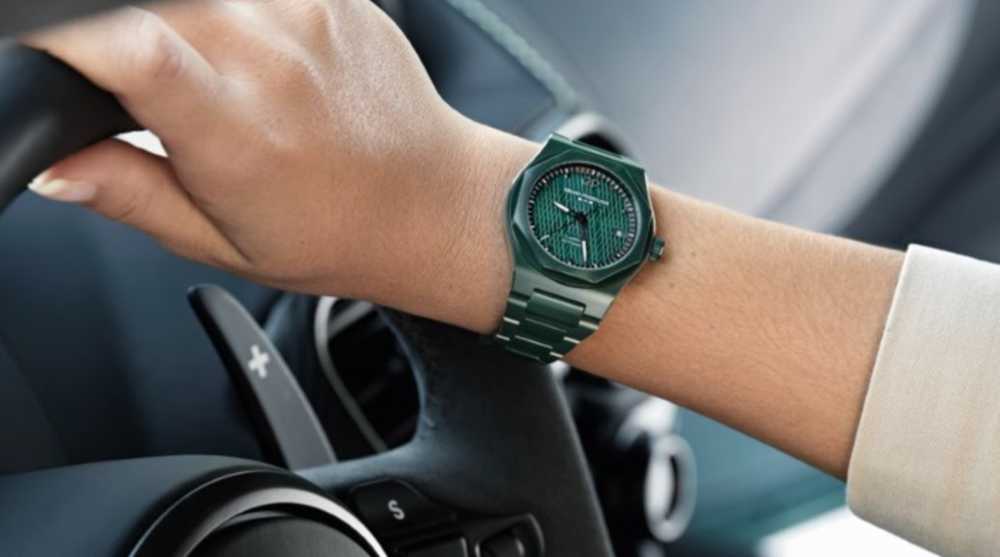 Montre Aston Martin verte