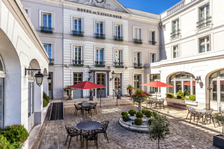 Hôtel de l’Aigle Noir cour