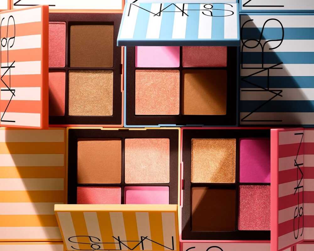 makeup longue tenue Hot Escape Cheek