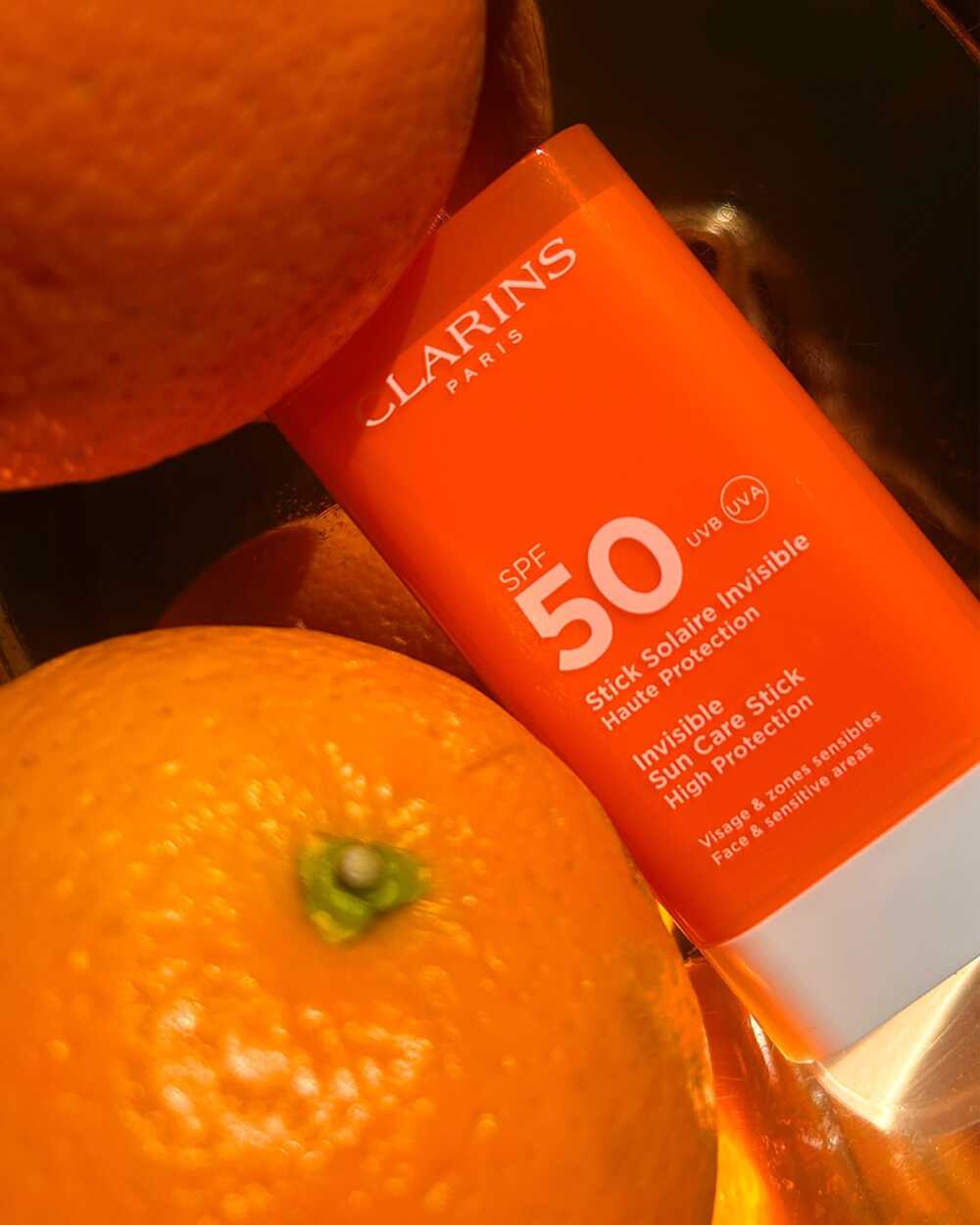 sticks solaires Clarins