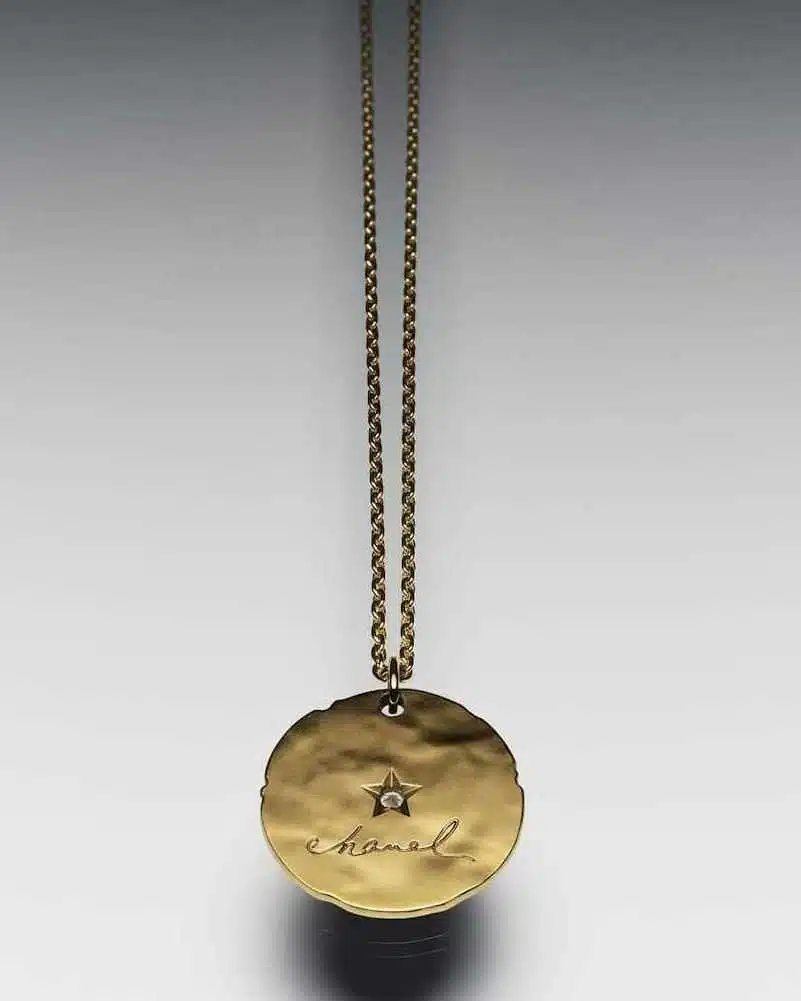 Talismans Chanel le verso