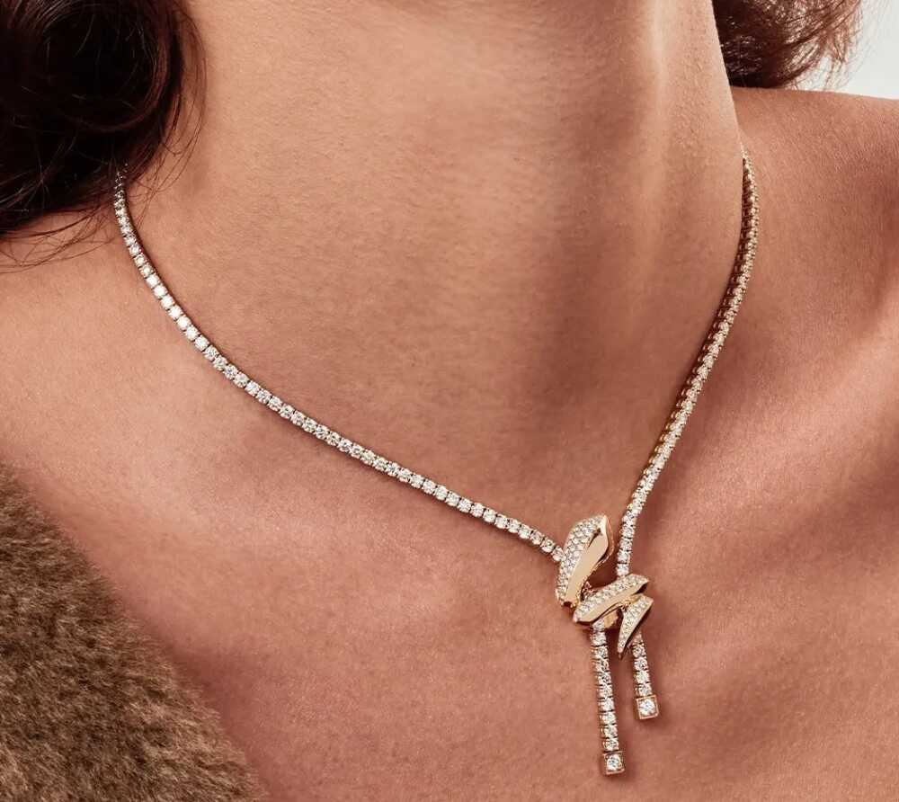 Loyal.e collier Cobra