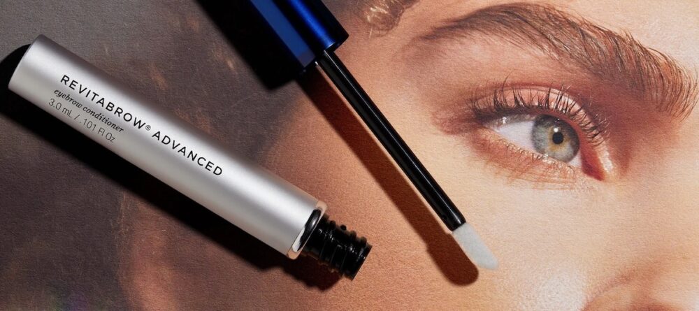 RevitaLash 20 ans des sourcils parfaits
