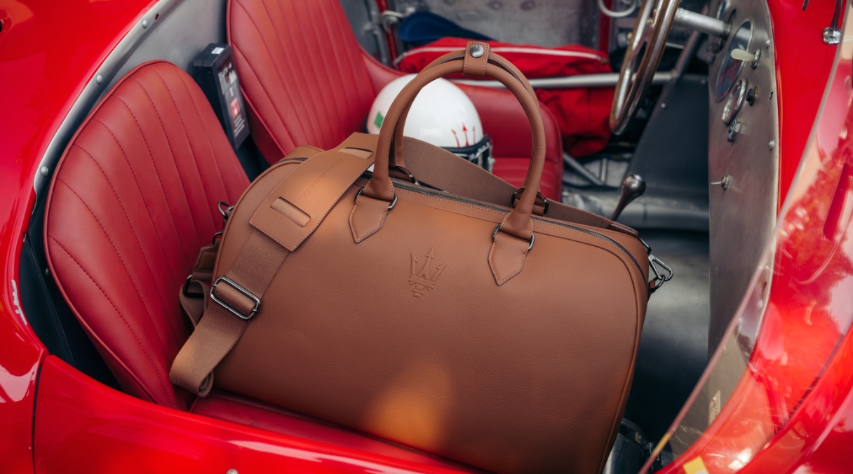 Maserati Weekend Bag, le chic italien prend la route