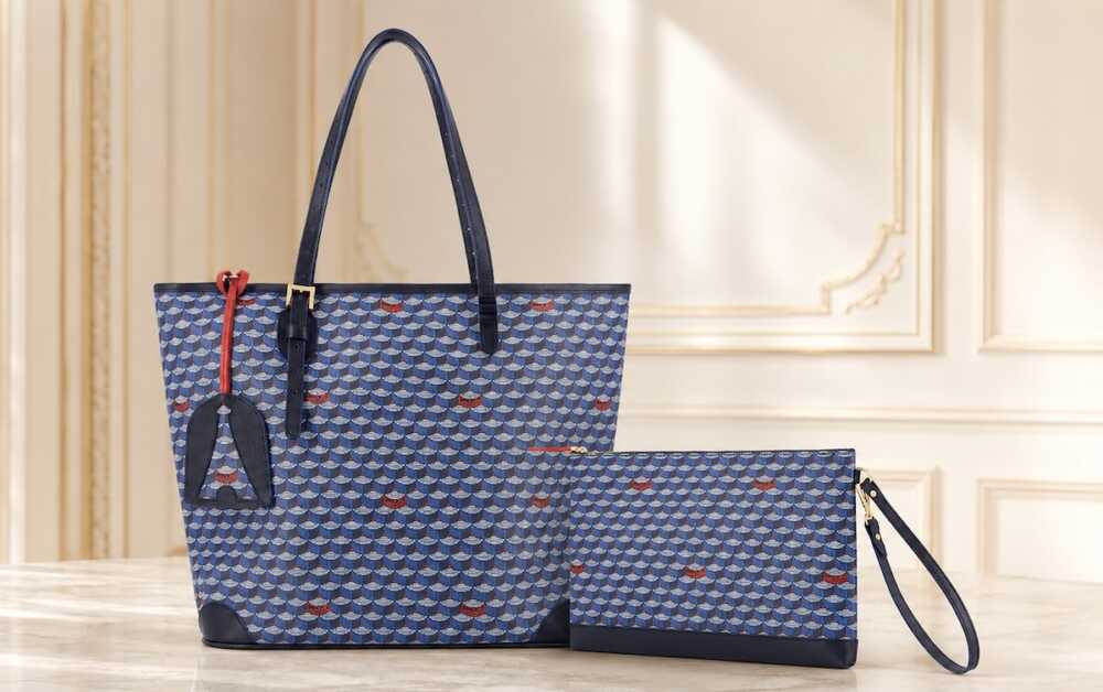 From Paris with Love caba et pochette zip