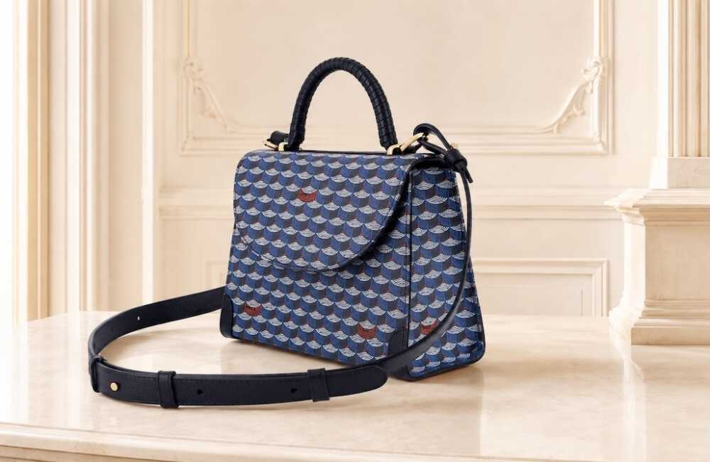 From Paris with Love modèle Faurever 21