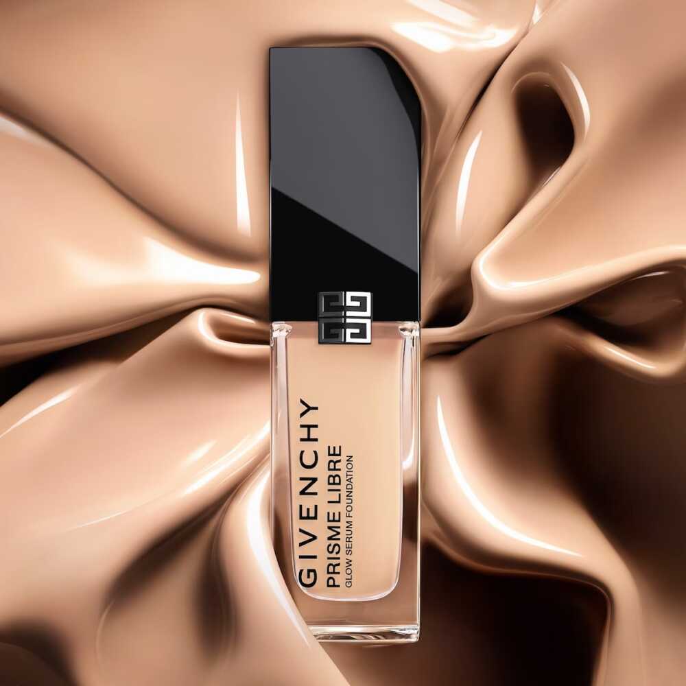 maquillage star avec le serum Prisme Libre